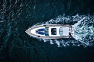 boating, engine running in water, fresh engine working, boat performance 