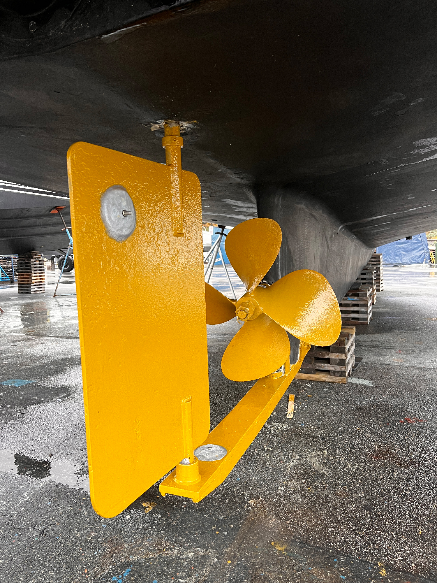 completed PellerClean propeller coating application with glossy finish
